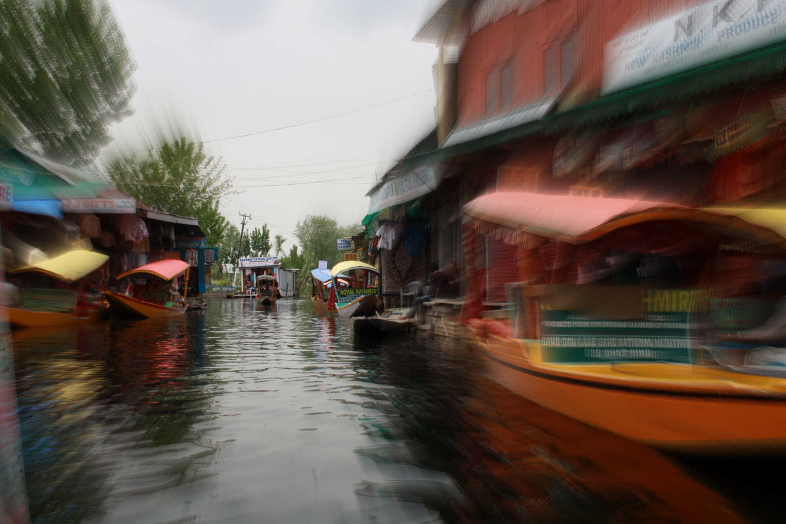 Floating-Market-Dal-Lake.jpg