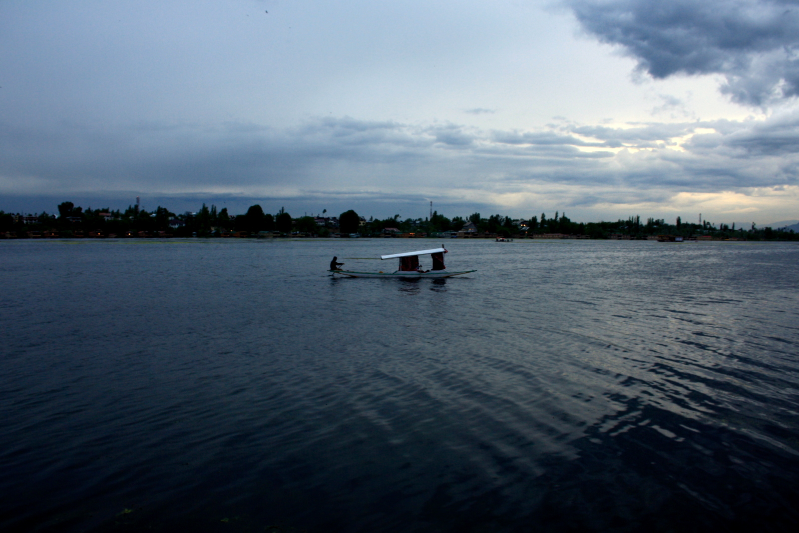 Nigeen-Lake.jpg